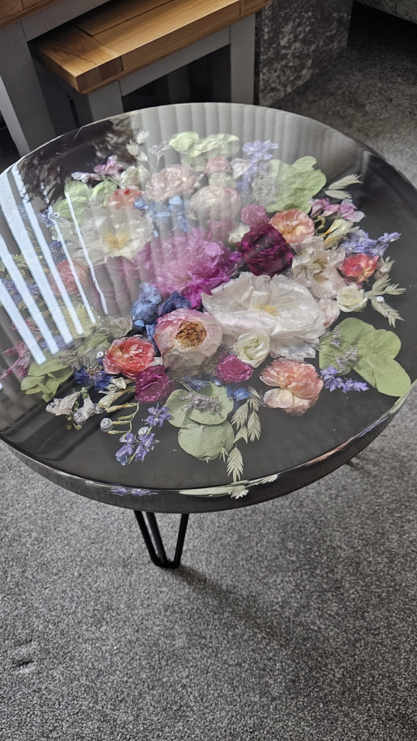 Forever Bloom 50 cm Round Resin Keepsake Table
